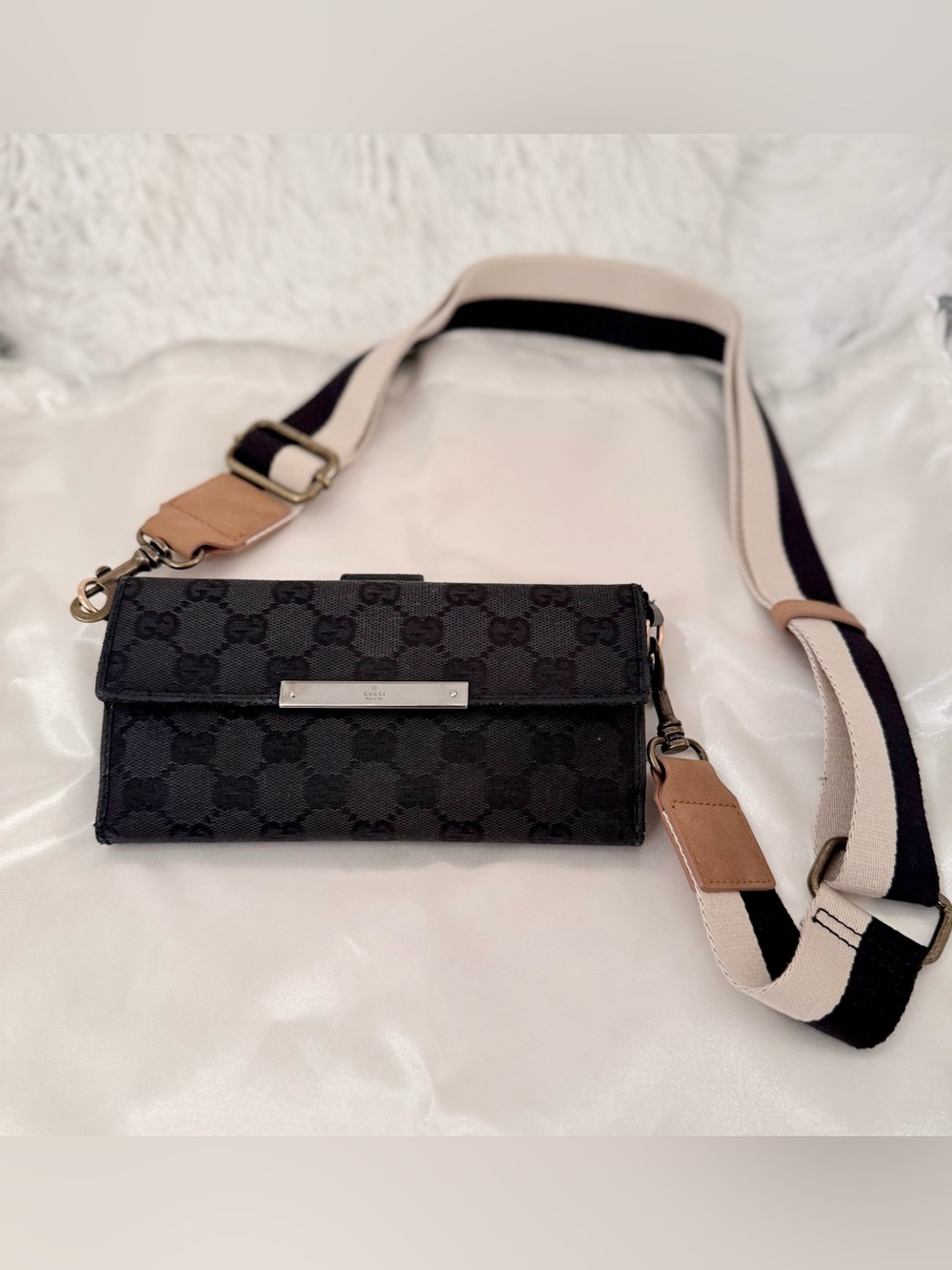Gucci Black GG Canvas long wallet/Crossbody/Clutch